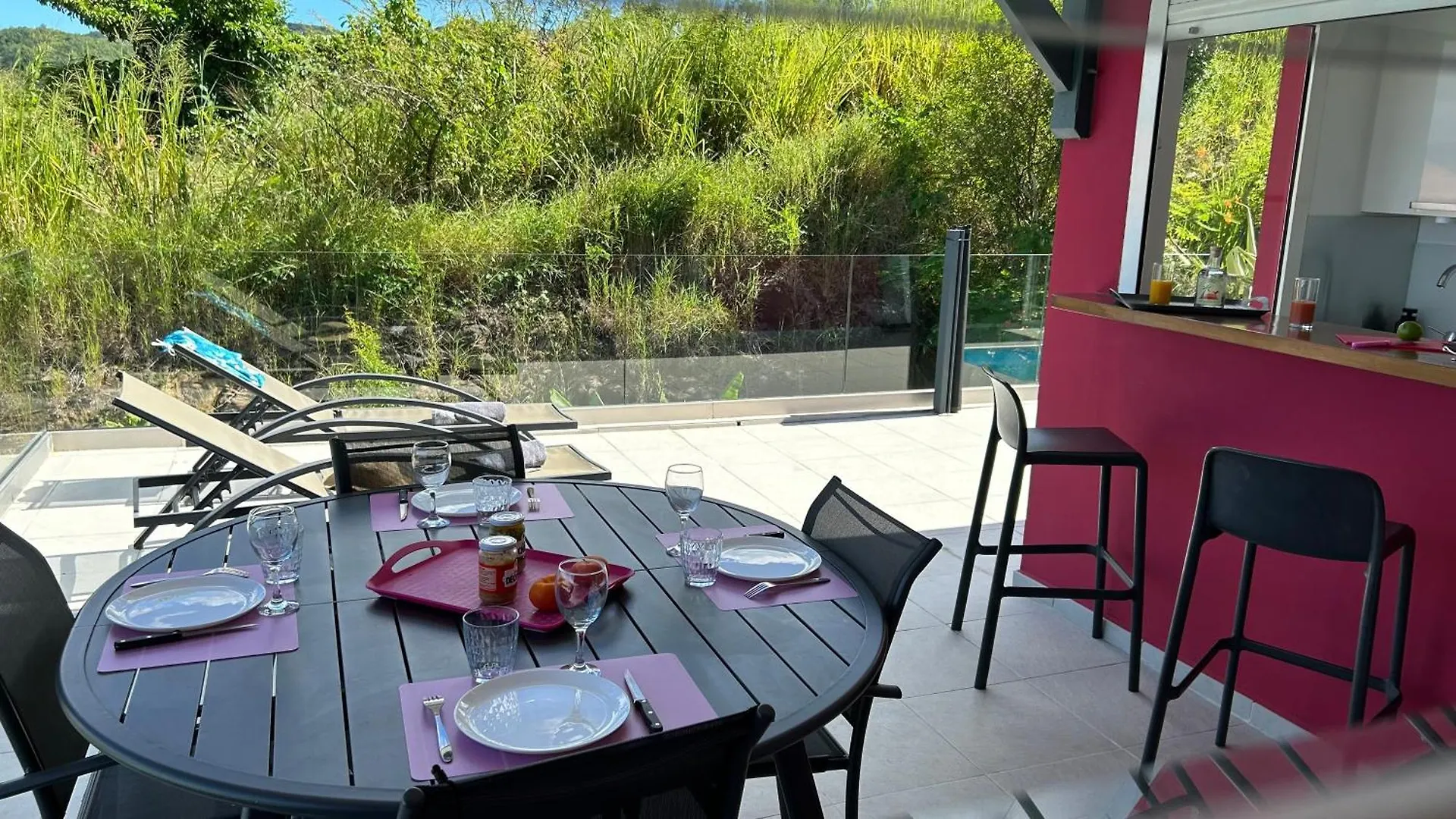 Apartment La Villa Jalna Grenadine Deux Chambres Et Piscine Privee Les Trois-Ilets Martinique